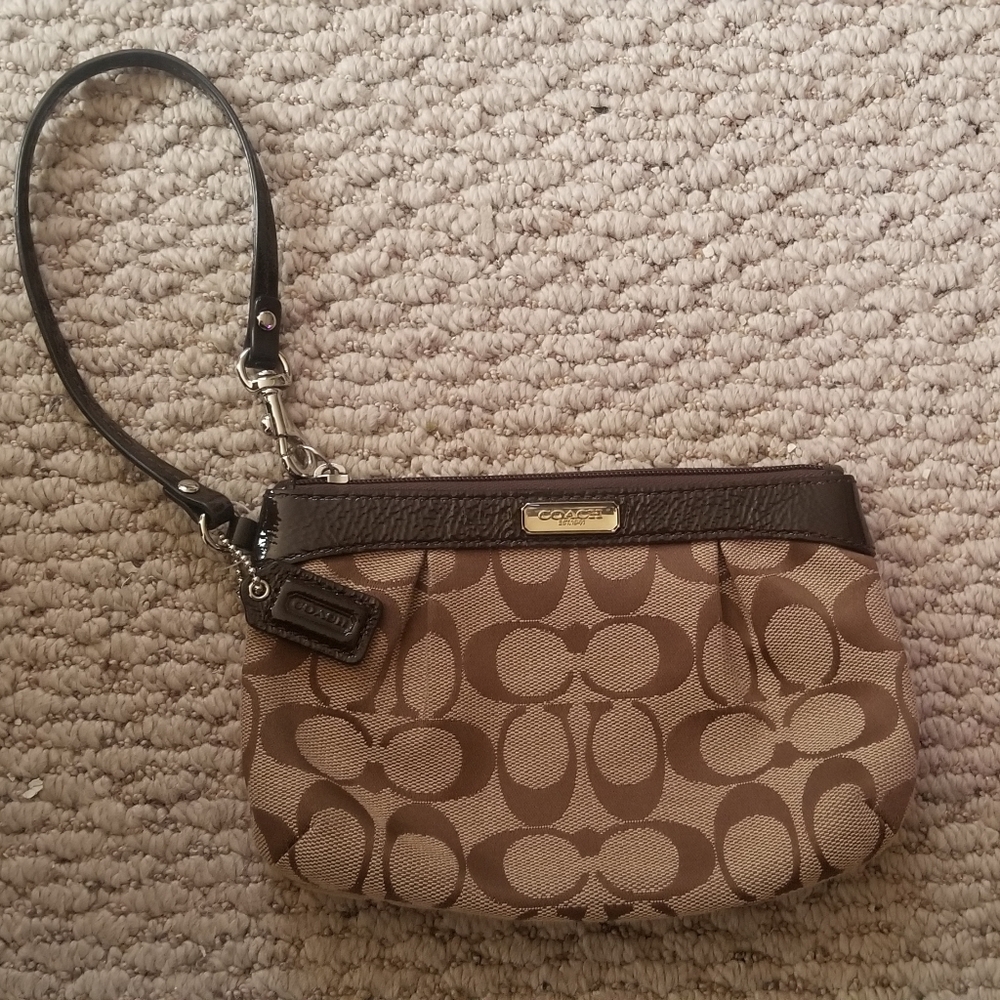 Coach Large Wristlet Brown/Tan